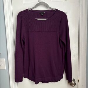 Long sleeve lighter weight pullover sweater.  Size L